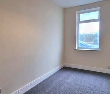 1 bedroom ground floor flat to rent - Photo 2