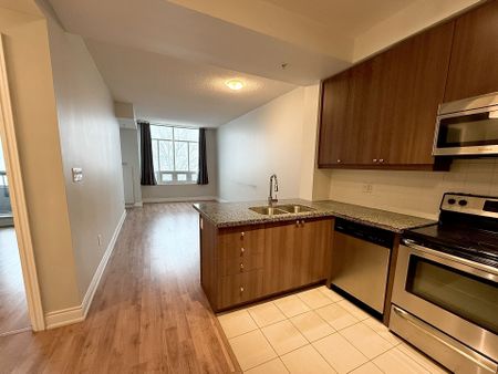 For Lease - 2396 Major MacKenzie Drive Unit# 310, Vaughan, Ontario - Photo 2