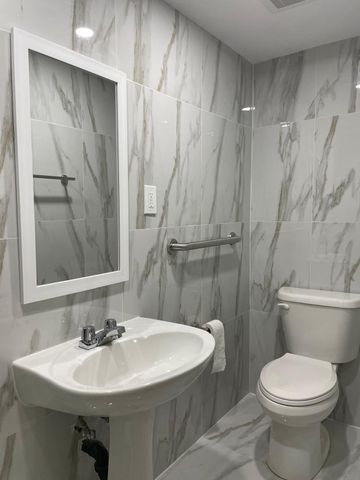 For Lease - 67 Shalom Crescent, Toronto, Ontario - Photo 2