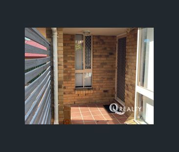 🏡Cosy 3-Bedroom Family Home In Forest Lake - Photo 4