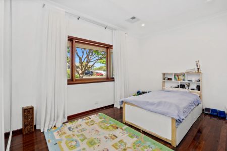 Modern Bungalow - Photo 2