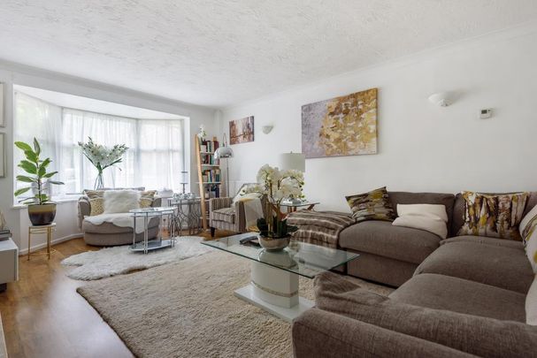 4 bedroom detached house to rent - Photo 1