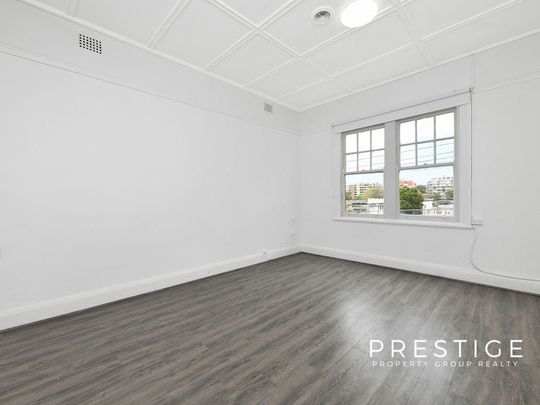 Newly renovated 4-bedroom unit - Photo 1