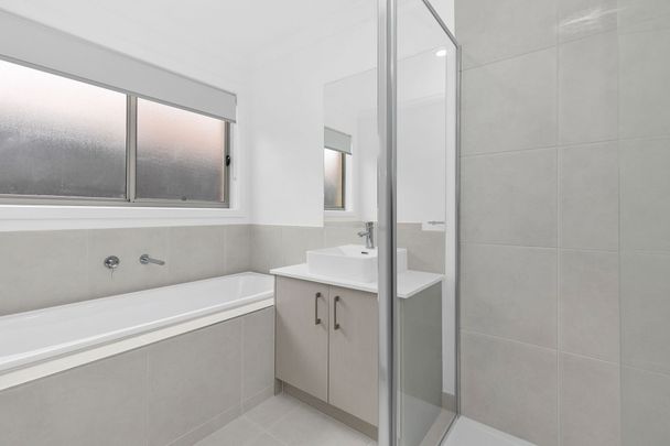 Luxury Living in a Peaceful Family Estate - Photo 1