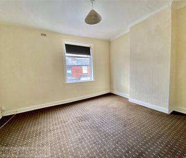 Leicester Avenue, Horwich, Bolton, Greater Manchester, BL6 - Photo 2