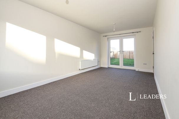 3 bedroom house to rent Bluebell Road, Quadring, Spalding, PE114RR - Photo 1