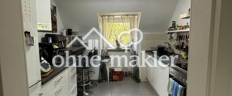 Dachgeschosswohnung in Köln (Holweide) - Photo 1