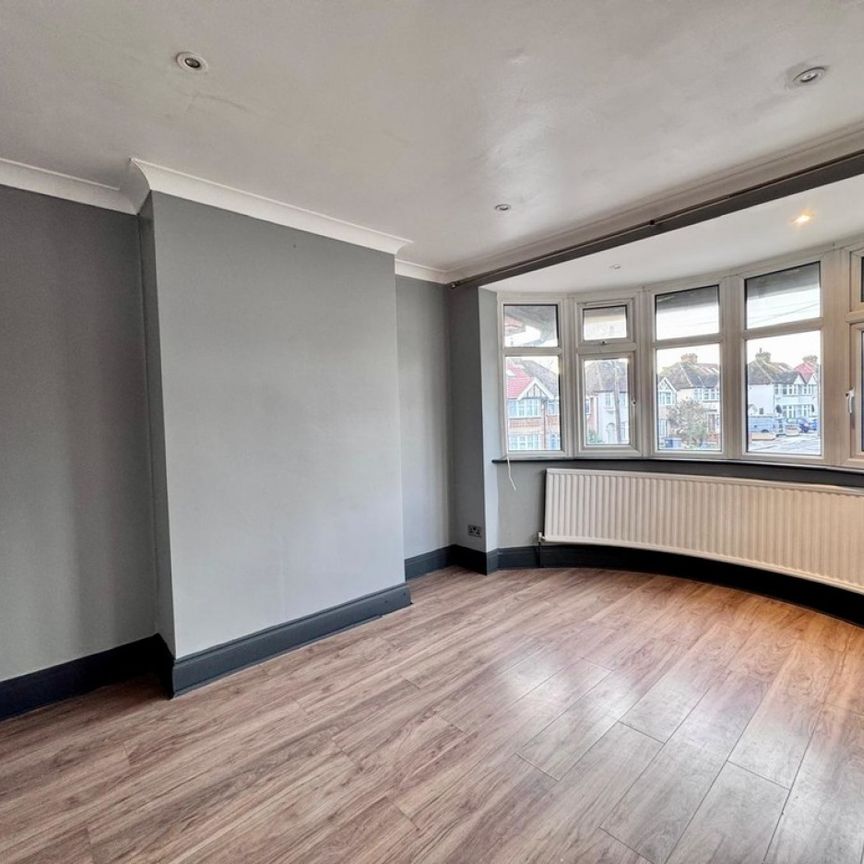 4 bed Semi-Detached House for Rent - Photo 1