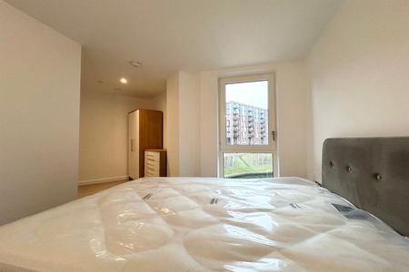 Flat to Rent: Block B Railings, Shale Lane, M5 - Photo 3