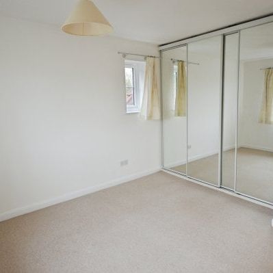 Woodhead Drive, Cambridge - Photo 1