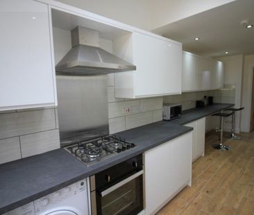 6 bedroom terraced house to rent - Photo 5