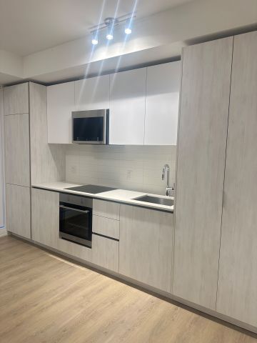 For Lease - 8 Widmer Street Unit# 1012, Toronto, Ontario - Photo 2