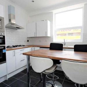 Montagu Street, Kettering, NN16 - Photo 2