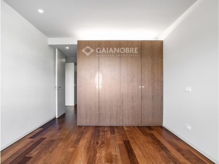 3 room luxury Flat for rent in Vila Nova de Gaia, Portugal - Photo 4