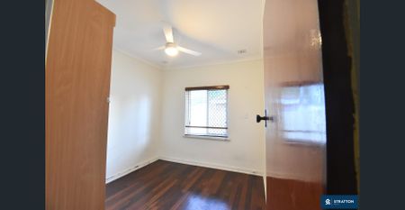 Stylish 2-Bedroom Residence with Study & Exceptional Convenience - Photo 4