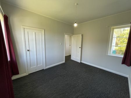 Family Home in Karori - Photo 5