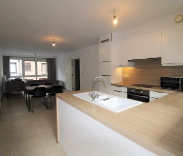 Appartement met twee slaapkamers en autostaanplaats in centrum Roes... - Photo 2