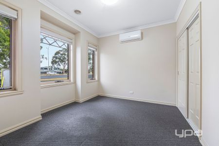 IDEAL HOME IN THE PERFECT SPOT - Photo 4