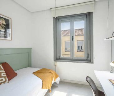 Room in a shared 68-bedroom apartment for rent in Justicia, Madrid. - Foto 4