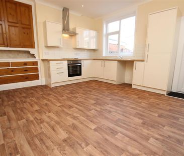 2 bedroom House To Let - Photo 5