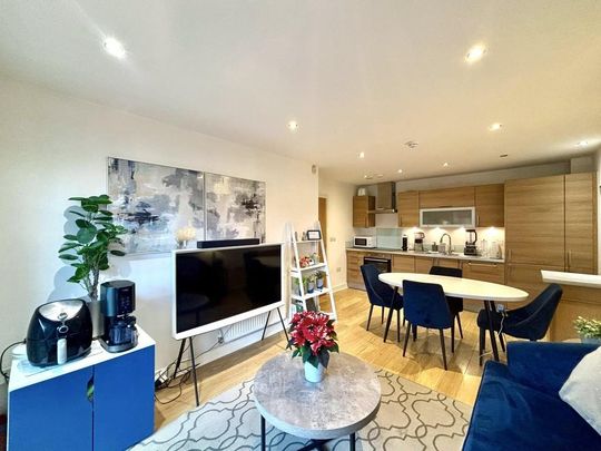 2 bedroom flat to rent - Photo 1