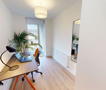 Three Bedroom at Rockpoint, Newtown Avenue, Blackrock, Dublin - Photo 2
