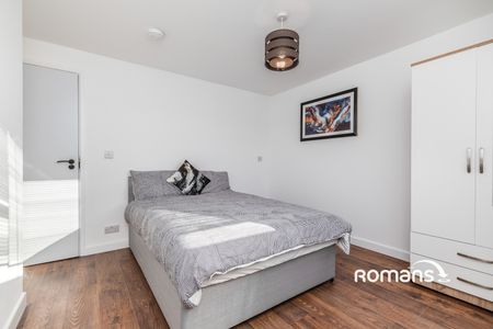 3 bedroom apartment to rent - Photo 4