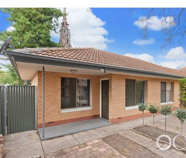 Open the Door to Inner-East Convenience and Private Charm - Photo 1