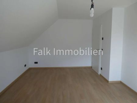 ***WOW! Erstbezug nach Kernsanierung! 2,5-ZKBB+Garage, Dachgeschoss, 3-FH in Brühl*** - Photo 4