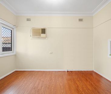 36 Linden Street, Mount Druitt, NSW 2770 - Photo 2