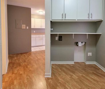 4 1/2 GRAND, lumineux, rénové (LORETTEVILLE) - Photo 4