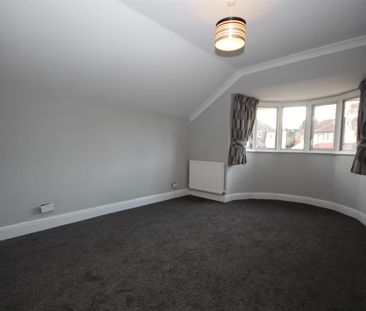 2 bedroom Maisonette to let - Photo 4