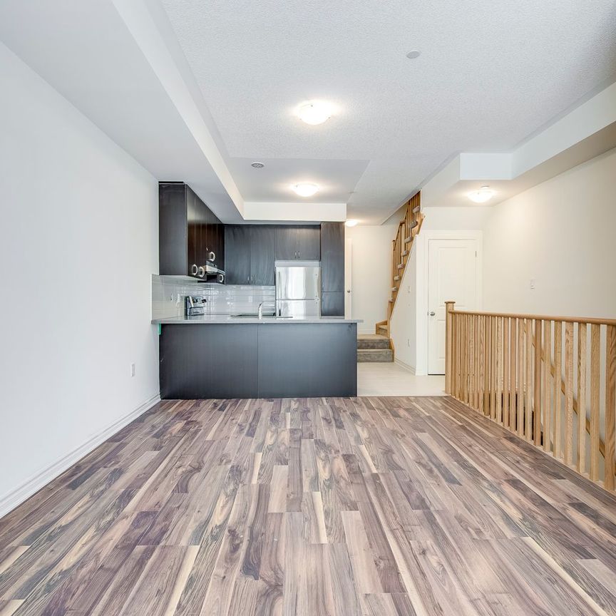 For Lease - 2212 Bromsgrove Road Unit# 15, Mississauga, Ontario - Photo 1