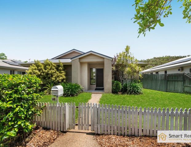 Modern Family Living in Mount Louisa - Photo 1
