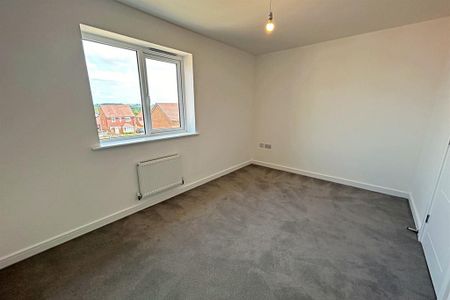 2 bedroom semi-detached house to rent - Photo 2