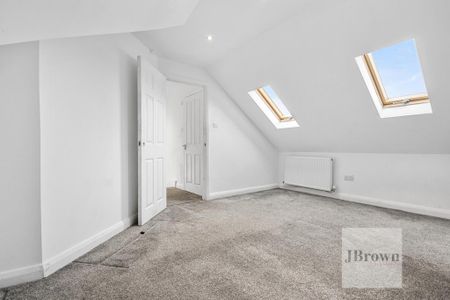 1 bedroom in a house share to rent - Photo 4