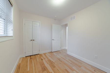 For Lease - 146 East 34th Street Unit# Main, Hamilton, Ontario - Photo 4