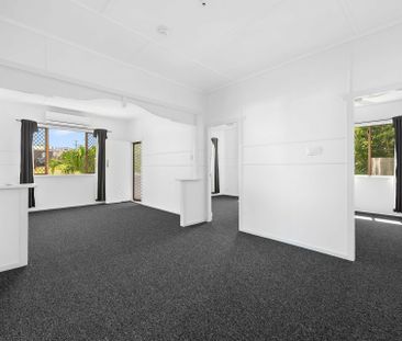 1 Kenilworth Street, NORTH TOOWOOMBA - Photo 1