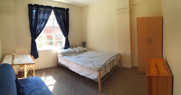 Studio to rent - Photo 1