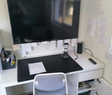 Lyxigt Attefallshus nära naturen i Rosersberg – perfekt för golfäls... - Photo 4