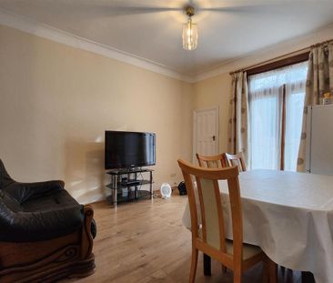 4 bedroom house to rent - Photo 3