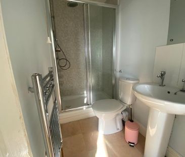 6 bedroom semi-detached house to rent - Photo 6