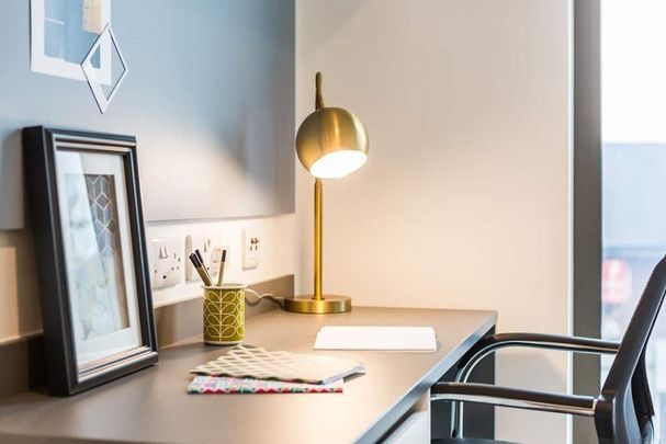 Studio to rent - Photo 1