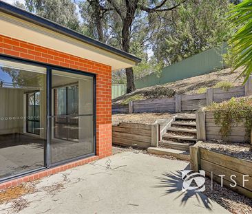 Spacious & Low-Maintenance Townhouse in Prime Kennington Location - Photo 5