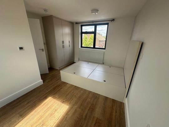 1 bedroom in a house share to rent - Photo 1