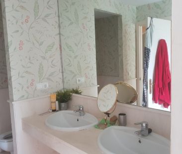 4 Bedroom Townhouse For Rent in Guadalmina Baja, Málaga - Photo 3