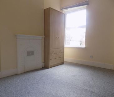 4 bedroom terraced house to rent - Photo 5