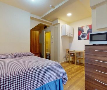 Studio to rent - Photo 1