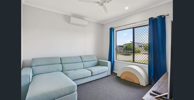 MODERN 4 BEDROOM HOME IN BOHLE PLAINS + MEDIA ROOM + CORNER BLOCK! - Photo 1