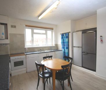 STUDENT 5 Bedroom Maisonette – Surbiton (Tolworth Broadway, KT6) - Photo 6
